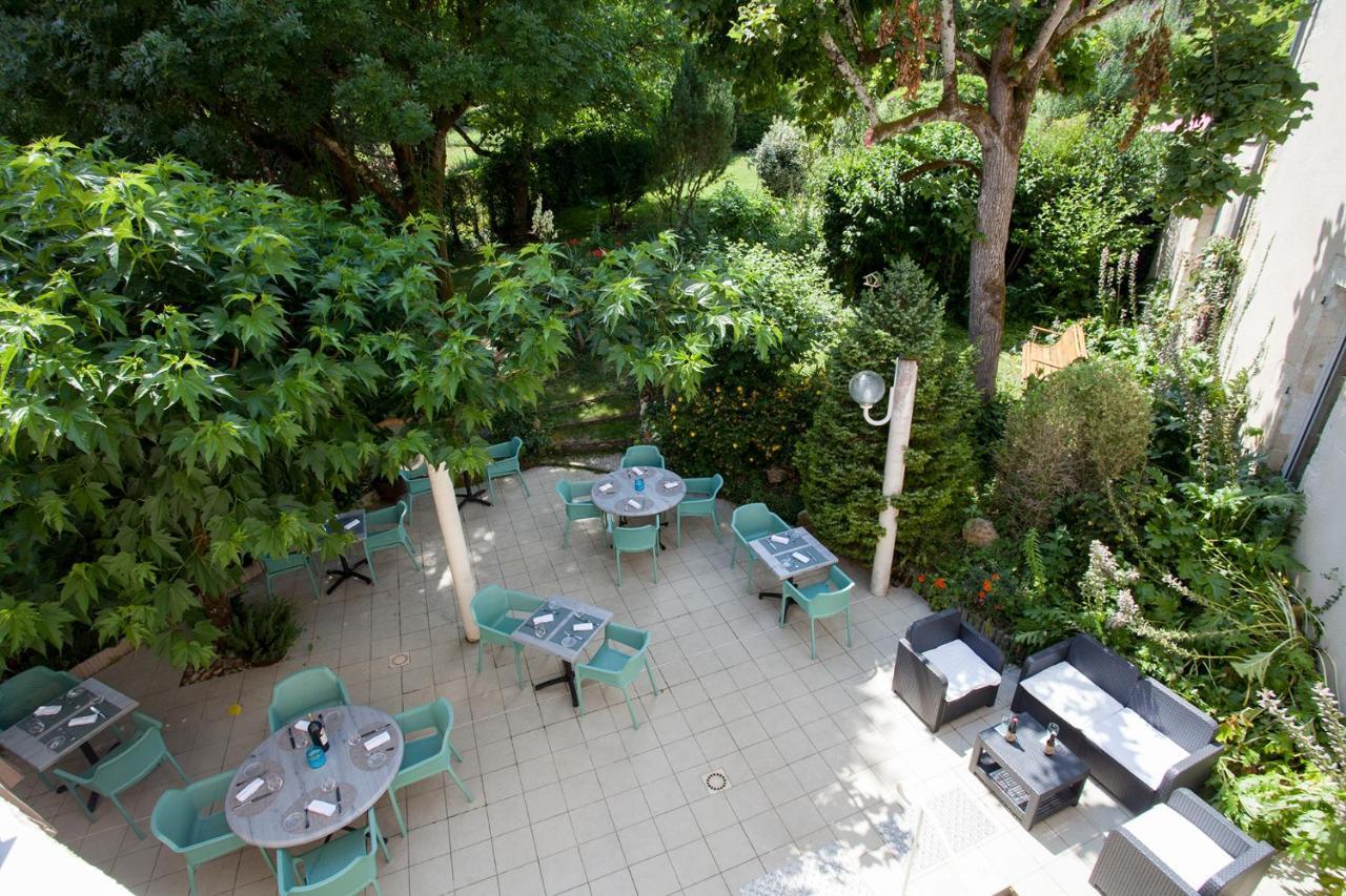 Hotel Le Lion D'Or Manzac-sur-Vern Exterior foto