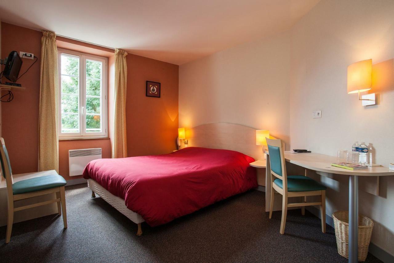 Hotel Le Lion D'Or Manzac-sur-Vern Exterior foto