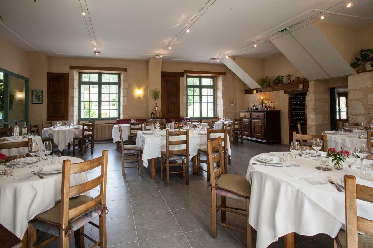 Hotel Le Lion D'Or Manzac-sur-Vern Exterior foto